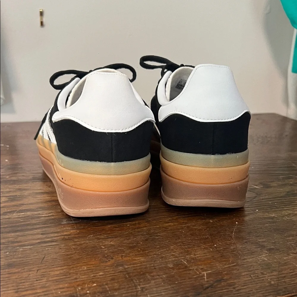Adidas Gazelle Women's Black and White Sneakers - Picture 3 of 6